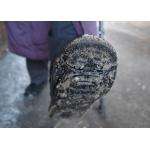 Ледяной квест в Бердске: пешеходы вооружаются ледоступами