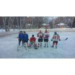 Хоккеисты Академгородка бьются с Nivea за хоккейную коробку