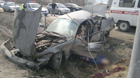 В BMW находились три человека. Двое погибли в момент аварии. Третий скончался в реанимации на пятые сутки На пятые сутки скончался пассажир BMW, разбившегося в Бердске