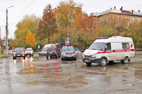 В момент ДТП в скорой умерла пожилая пациентка В момент ДТП в скорой умерла пожилая пациентка