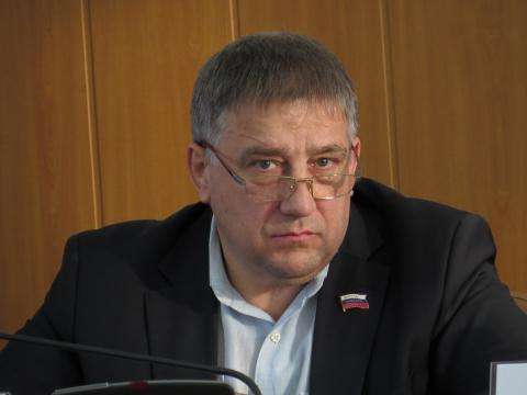 Искитимец Андрей Никулин, избранный депутатом в Бердске, хочет работать вице-спикером за зарплату из бюджета Искитимец Андрей Никулин, избранный депутатом в Бердске, хочет работать вице-спикером за зарплату из бюджета