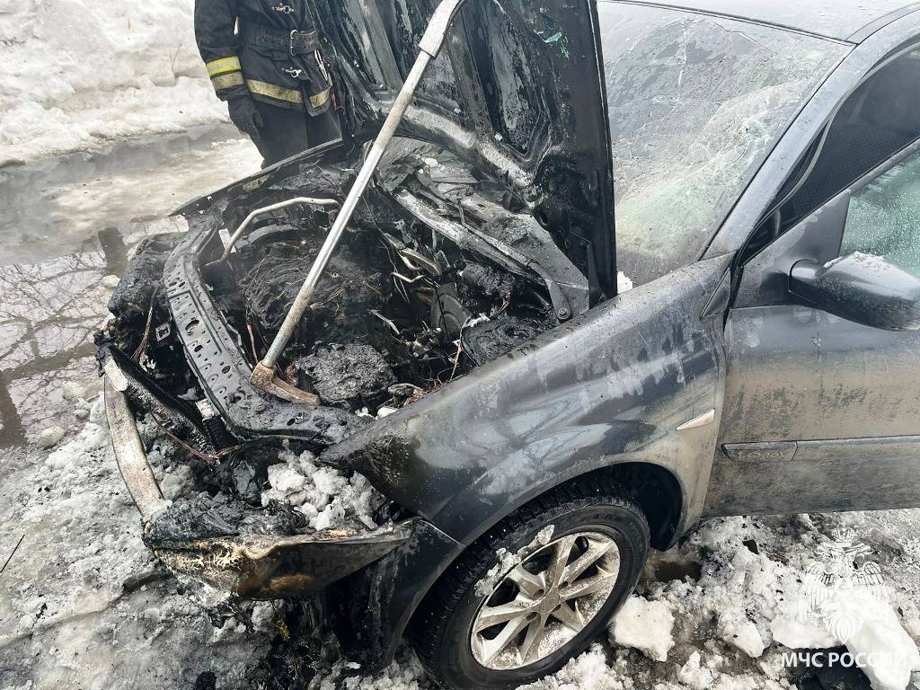 Автомобиль сгорел в Бердске 8 марта