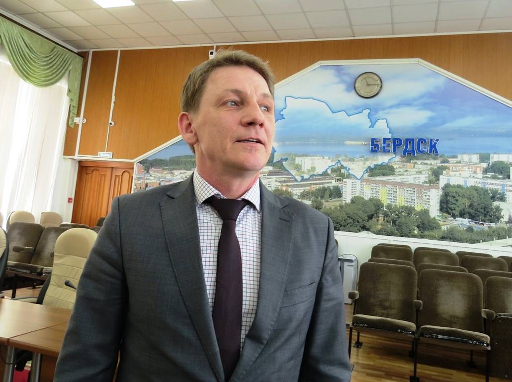 Переехать в Бердск пообещал вновь избранный мэр Бурдин