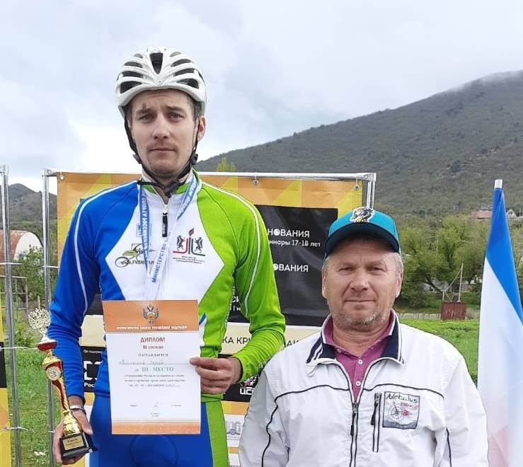 Бронзовым призёром Чемпионата России по велогонкам стал бердчанин