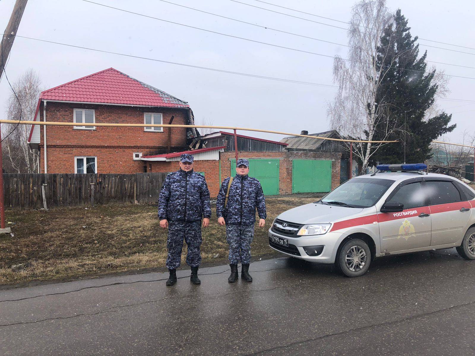 Спасли семью на пожаре сотрудники Росгвадии в Черепаново