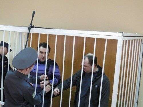 Илья Потапов и Владимир Мухамедов в зале суда находятся в одной клетке. Их уголовные дела объединены в одно производство