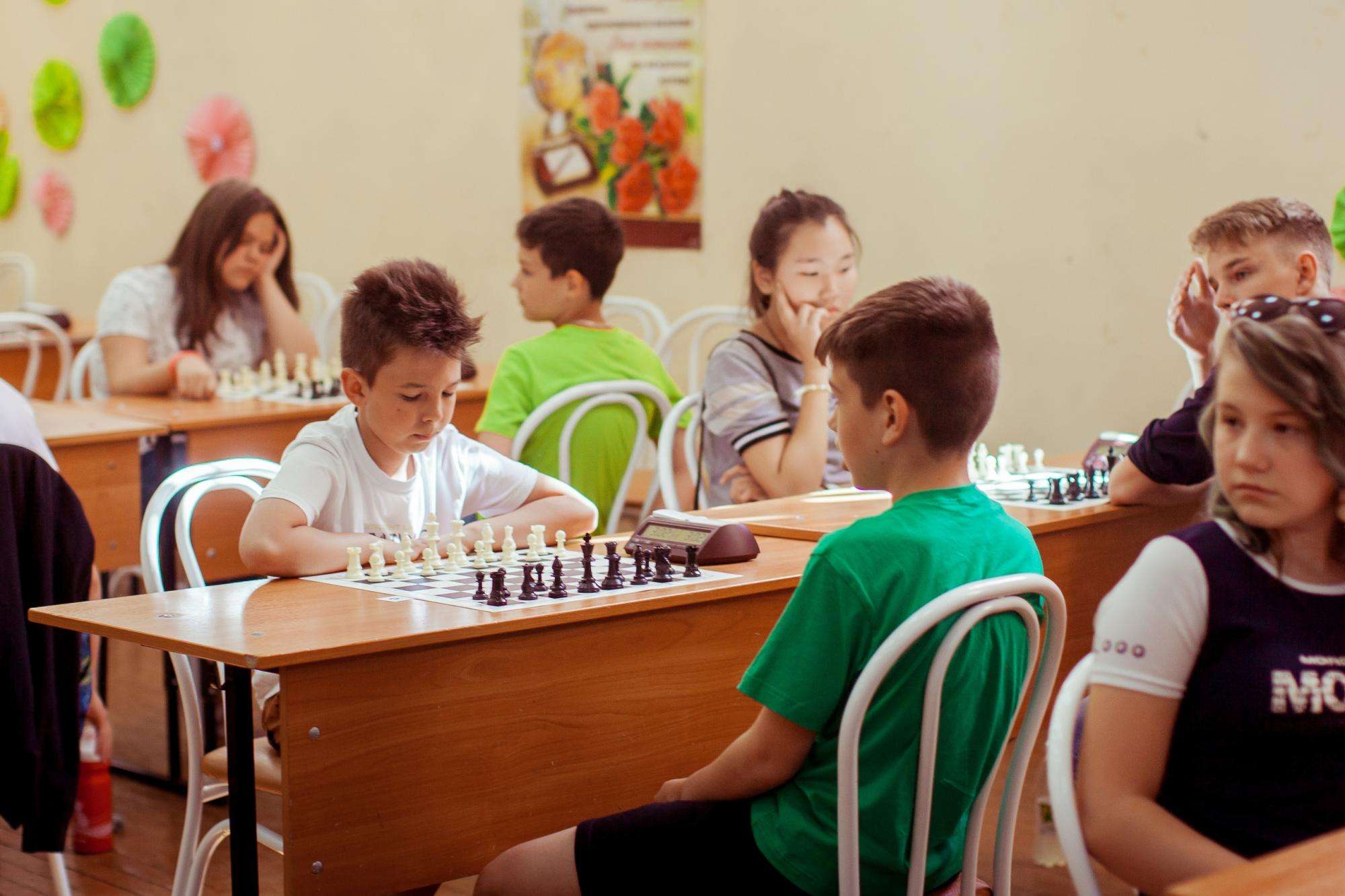 Более 300 шахматистов участвуют в международном фестивале в Бердске