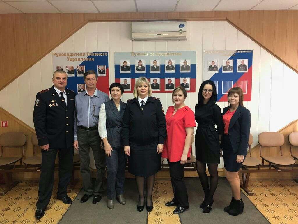 В Бердске ветеранов штаба МВД поздравили со 100-летием службы
