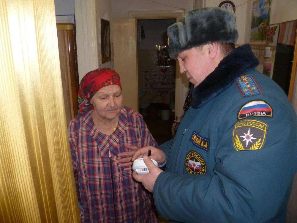 Печи и проводку в домах стариков проверят после смертельных пожаров в Бердске