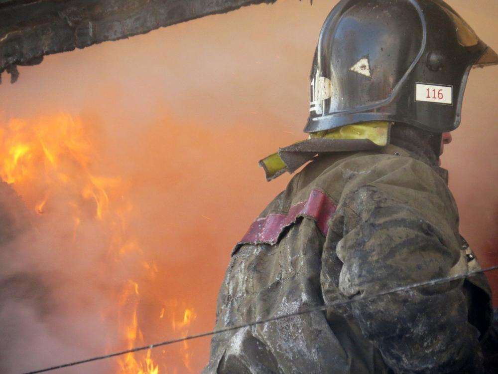 Сгорела баня в микрорайоне Южном в Бердске