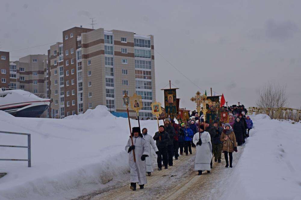 Из-за отсутствия ГИБДД и тяжёлой техники сокращён маршрут крестного хода в Бердске