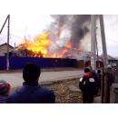 Два дома на ул. Маяковского в Бердске уничтожены огнем