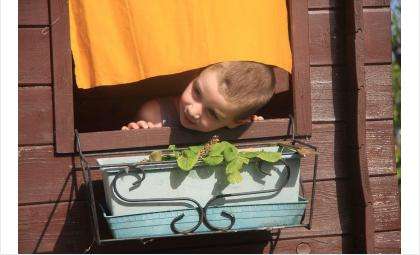3-летний мальчик из Бердска был голым и в одном ботинке