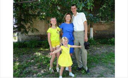 Молодая семья Шевчук ведет АРТ-проект для детей с ОВЗ в Бердске