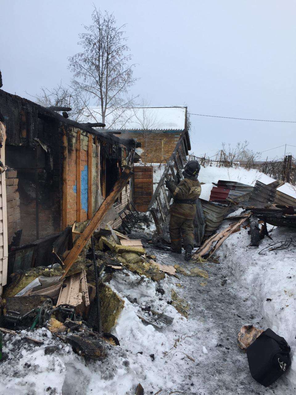 Бердск искитим. Пожар в Искитиме. Пожар в Искитимском районе. Пожар в городе Куйбышеве Новосибирской области 02.02.2021. Березы после пожара.