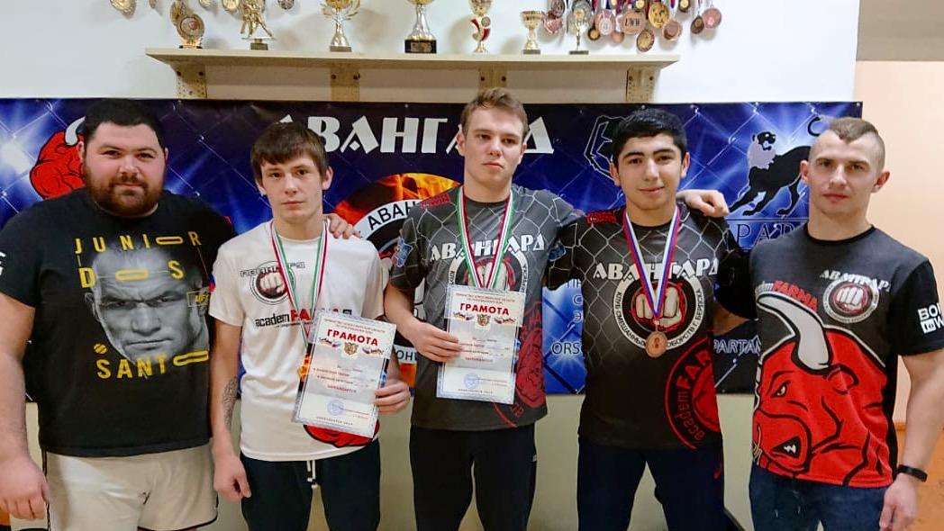 Бойцы КСЕ «Авангард» из Бердска завоевали медали на двух турнирах региона