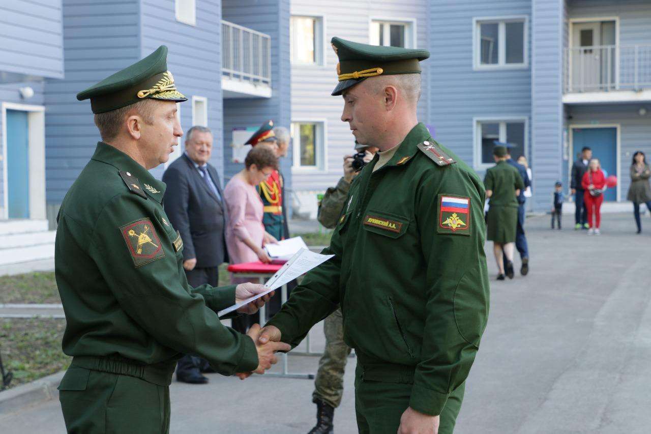 Получили военнослужащие. Квартира военного. Служебное жилье для военных. Служебная квартира. Служебное жилье для военнослужащих.