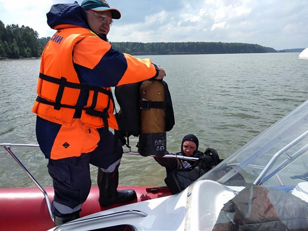 Тело пропавшего мужчины искали в реке Обь спасатели из Бердска