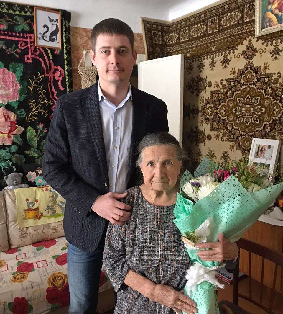 90-летняя жительница Бердска Агафья Паклина – душа многоквартирного дома