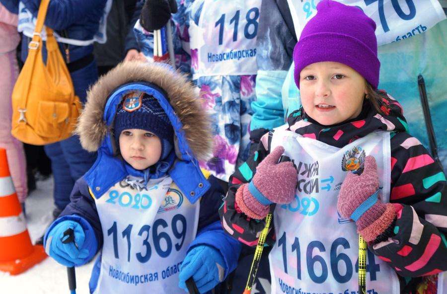 2100 бердчан приняли участие в «Лыжне России-2020»