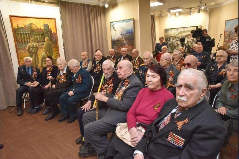Медали к 75-летию Великой Победы вручают ветеранам в Новосибирской области