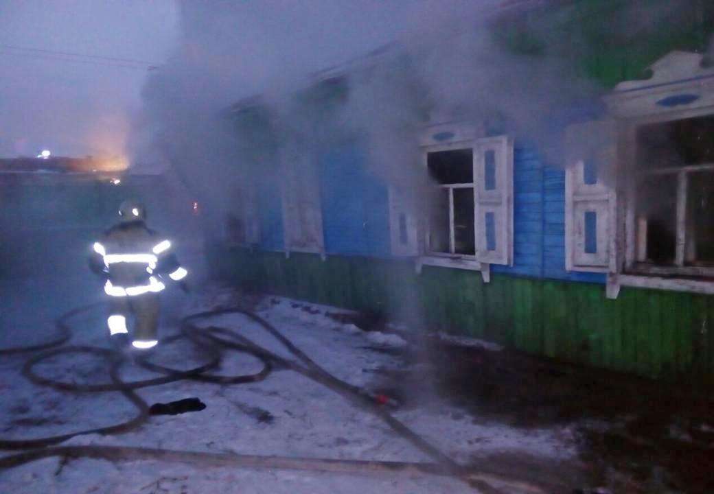 Три человека пострадали во время пожара в Искитиме