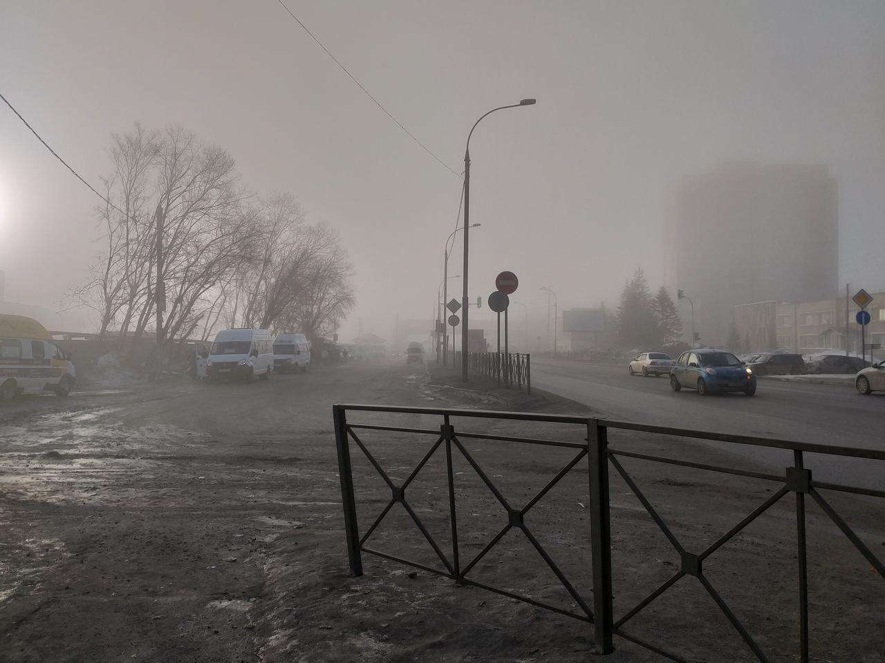 Туман накрыл трассу Р-256 в Бердске