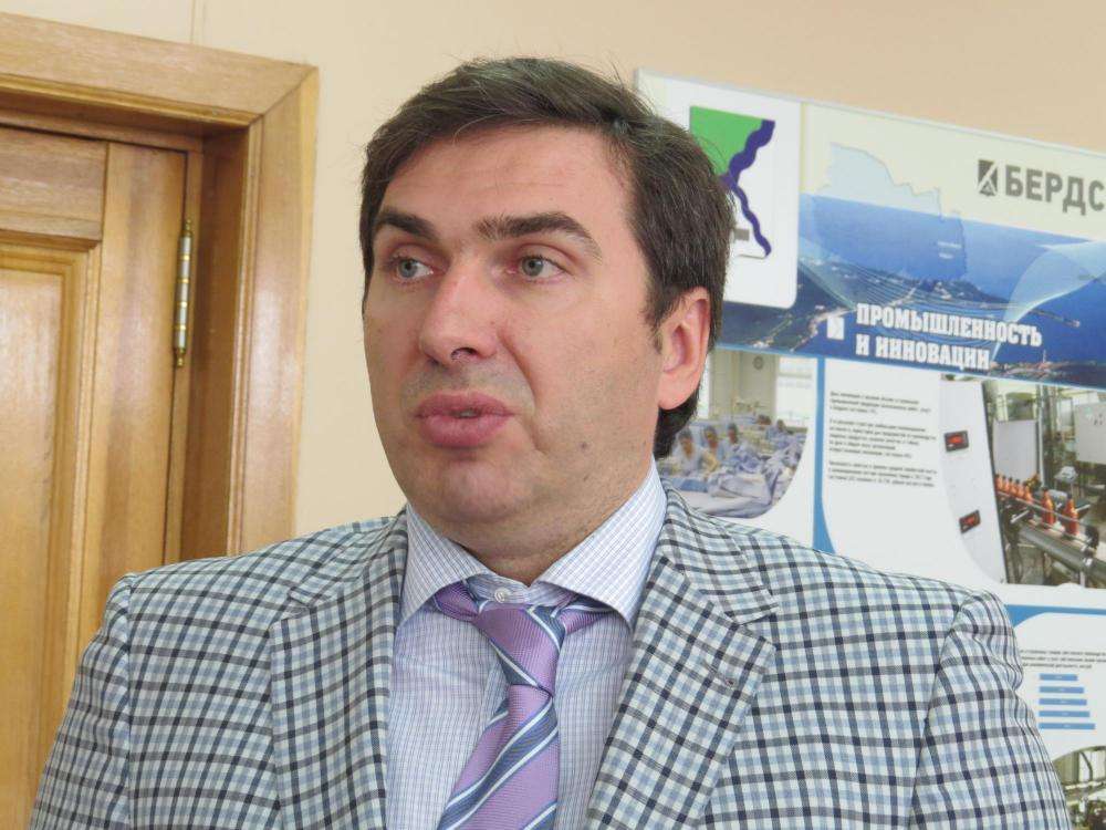 Министр Хальзов: Нет COVID-19 у пяти медсестер пульмонологии ЦГБ Бердска
