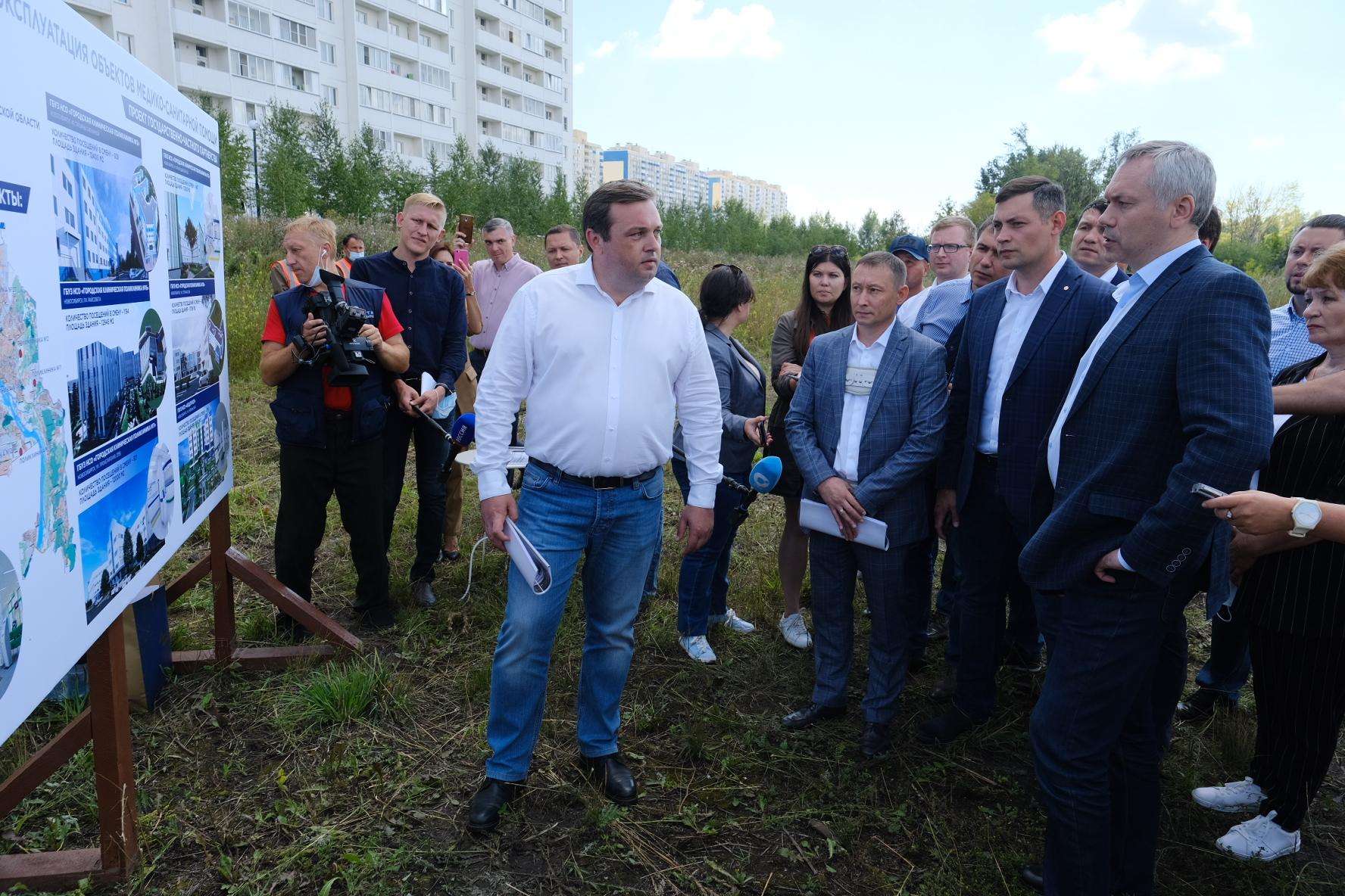 Андрей Травников: «Работы по строительству семи поликлиник в Новосибирске начнутся в 2020 году»