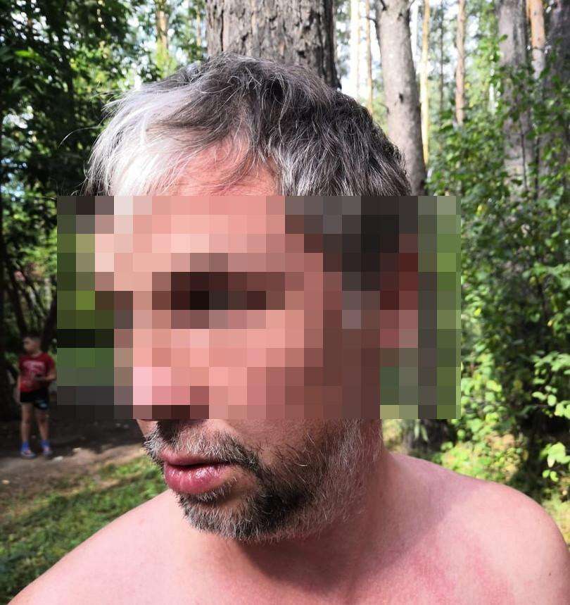 Один успел убежать: полуголый мужчина увёл в лес троих детей в р.п. Кольцово