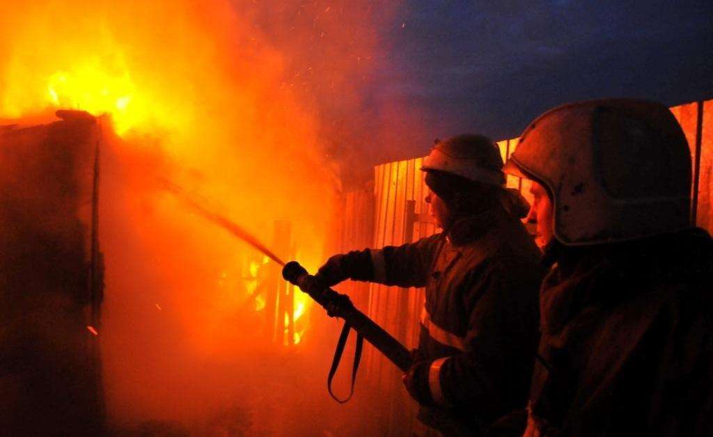 Пожар на ул. Кутузова: ожоги получила 62-летяя жительница Бердска