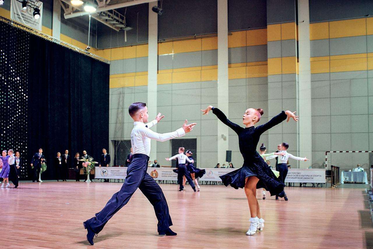 Чемпионом Санкт-Петербурга по бальным танцам стала пара из Бердска
