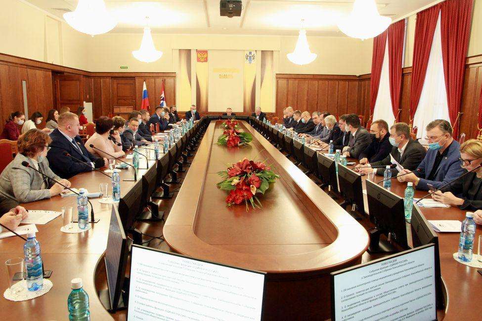 Депутаты регионального парламента оказали помощь 31 медицинскому учреждению области в ноябре