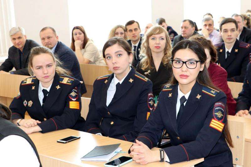 Набор курсантов в вузы МВД объявлен в Бердске