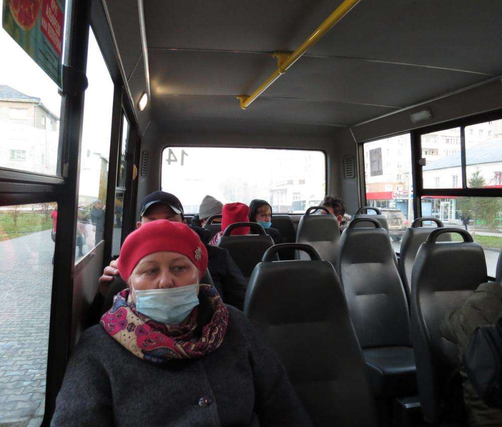 За проезд в автобусе и покупки в магазине без масок в период пандемии – под суд