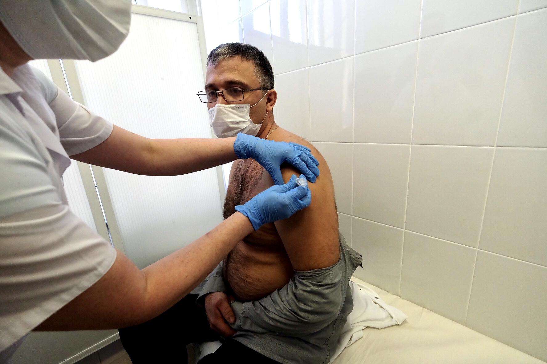 Массовая вакцинация от COVID-19 стартует в Новосибирской области. Получено 14 тыс. доз вакцины