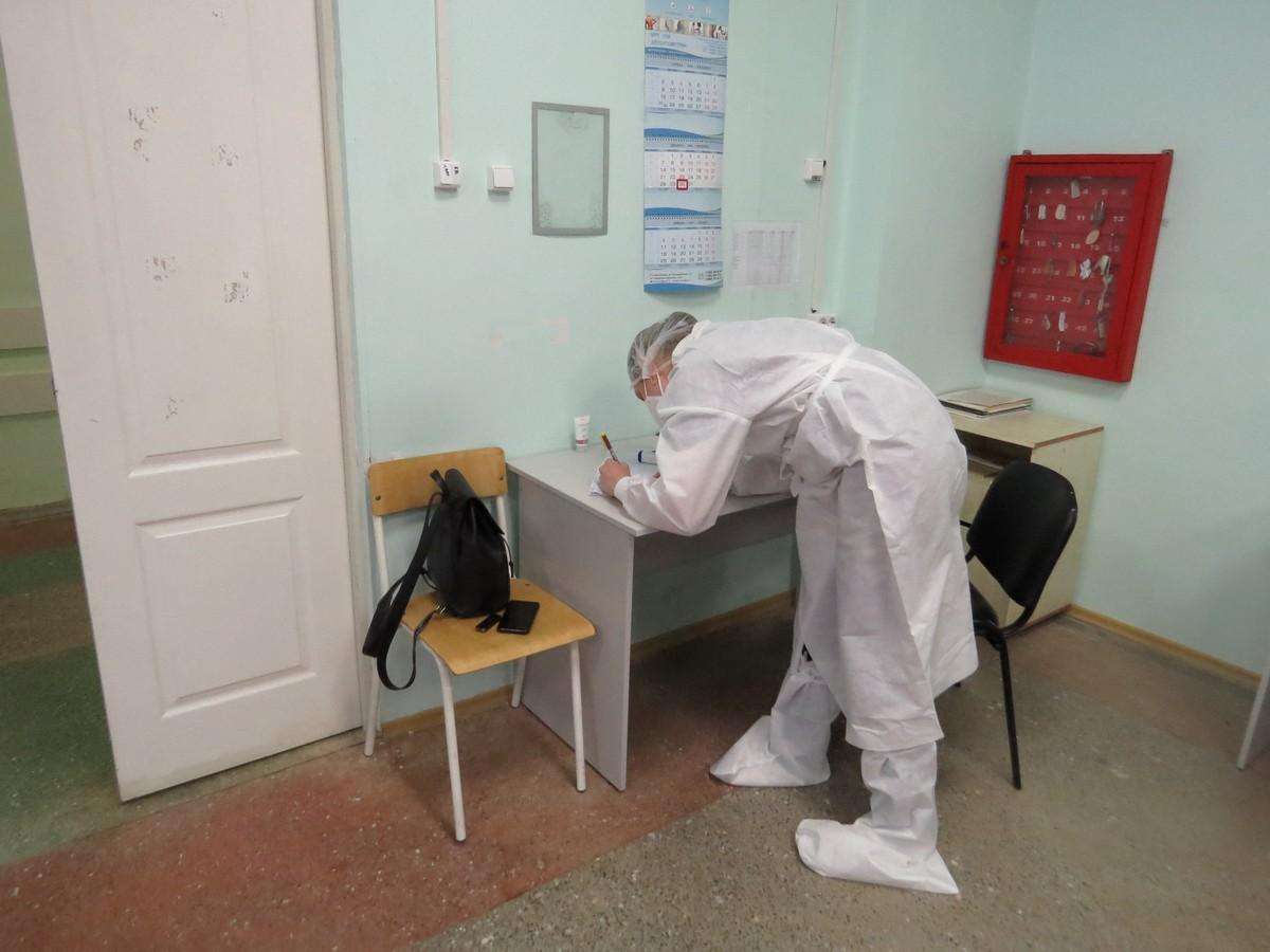 Всех пациентов с признаками ОРВИ тестируют на COVID-19 в Бердске 