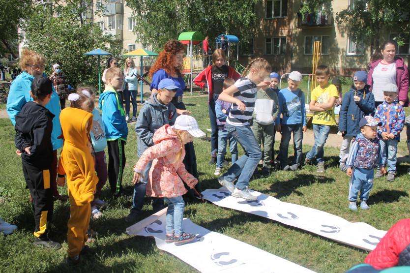 В Бердске впервые за полтора года начали проводить внутридворовые праздники