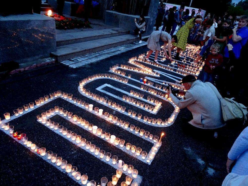В День памяти и скорби жители Бердска зажгли «Свечу памяти»