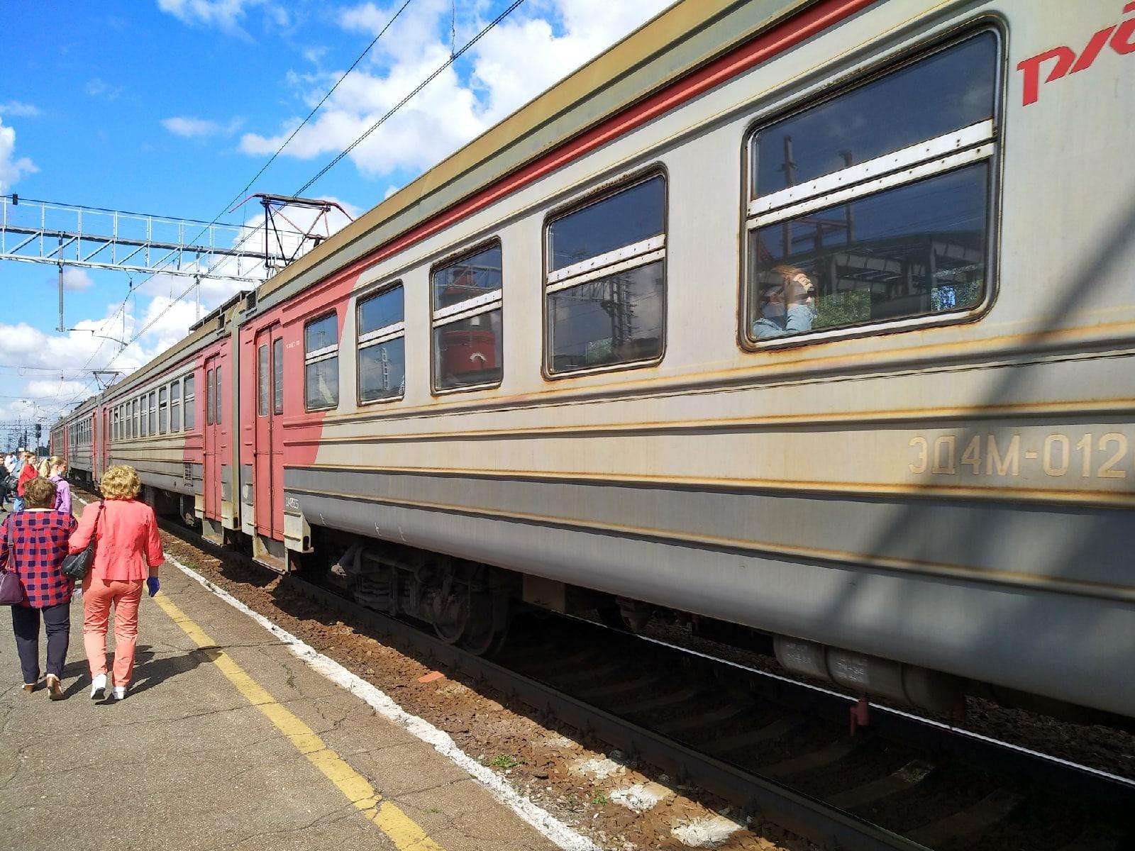 Электричка бердск речной вокзал завтра. Электричка Бердск. Поезда в Бердске. Бердск Новосибирской электричка. Ст Бердск поезда.