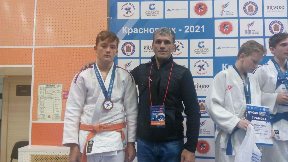 На краевом турнире по дзюдо бердский спортсмен Кирилл Калиниченко завоевал бронзовую медаль