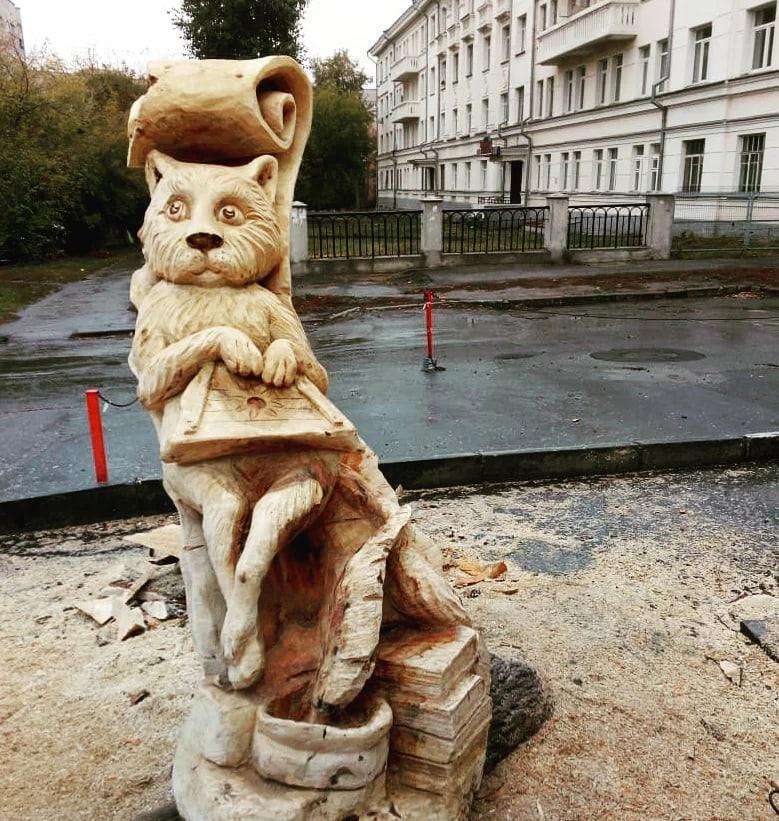 Резчик по дереву предлагает из аварийных деревьев делать скульптуры на улицах Бердска