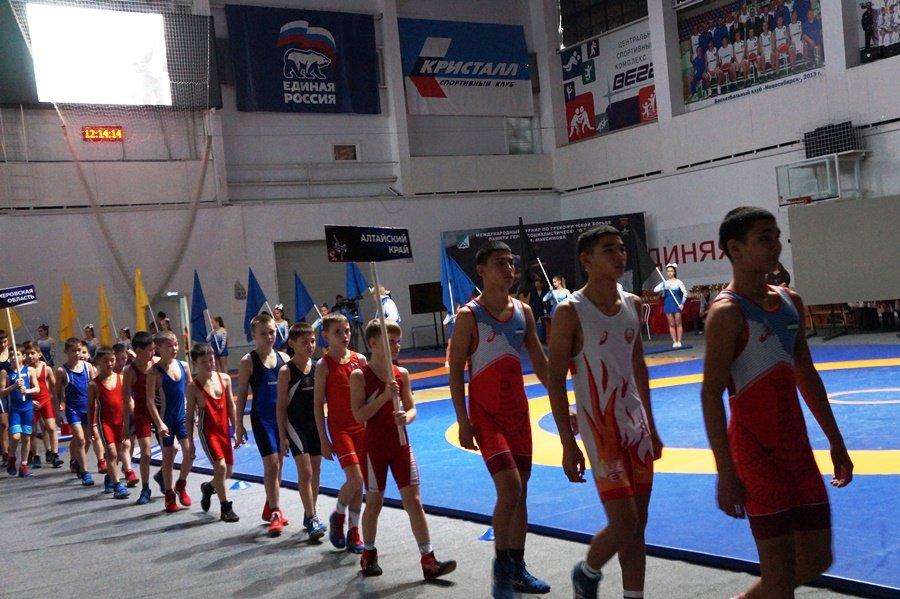 Соревнования федерального уровня по греко-римской борьбе пройдут в Бердске 8 и 9 января