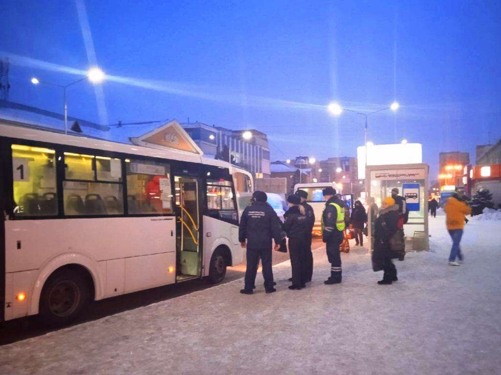 Масочный режим на транспорте проверяет региональное правительство в Бердске