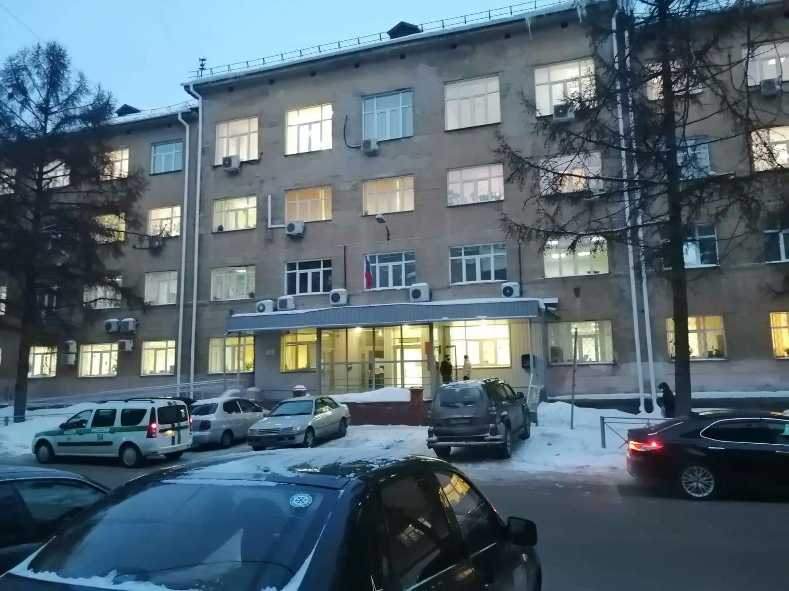 Сообщения о минировании поступили в прокуратуру, суд и налоговую  в Бердске
