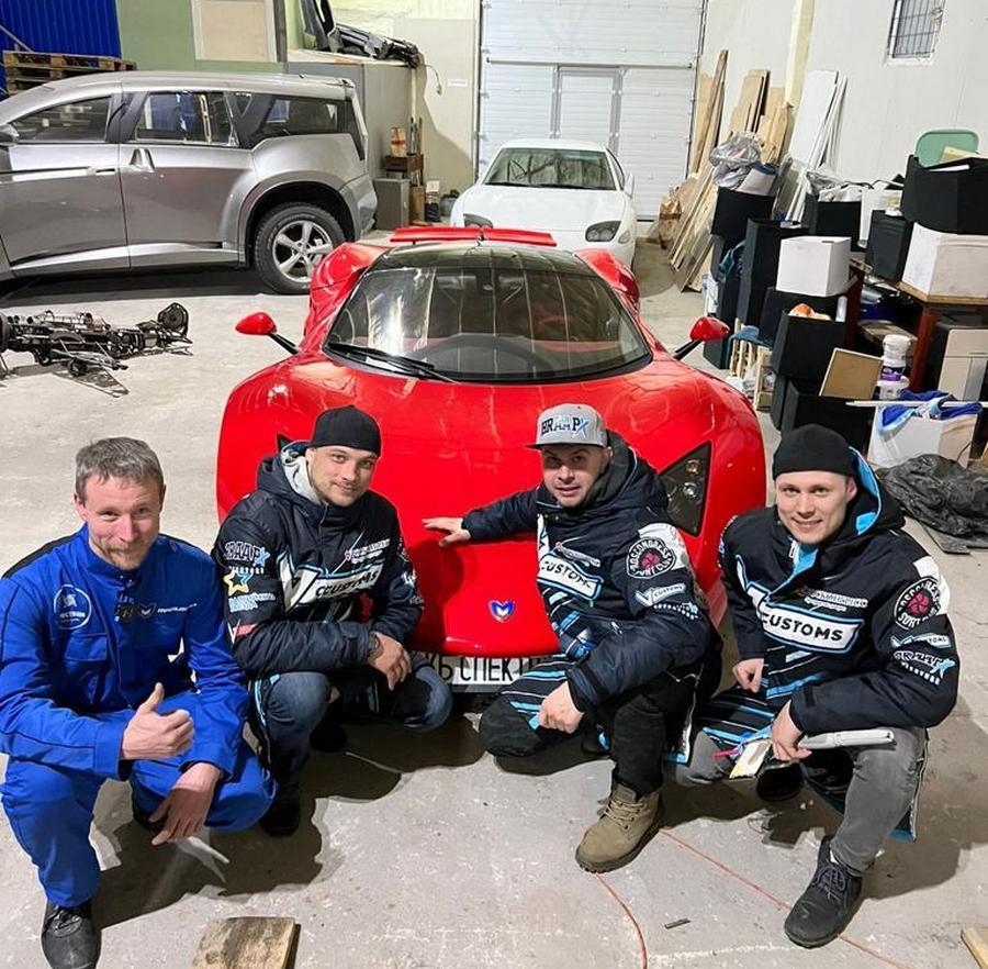 Экипаж «РК-Спорт» в Бердске посетил производство легендарного российского спорткара Marussia