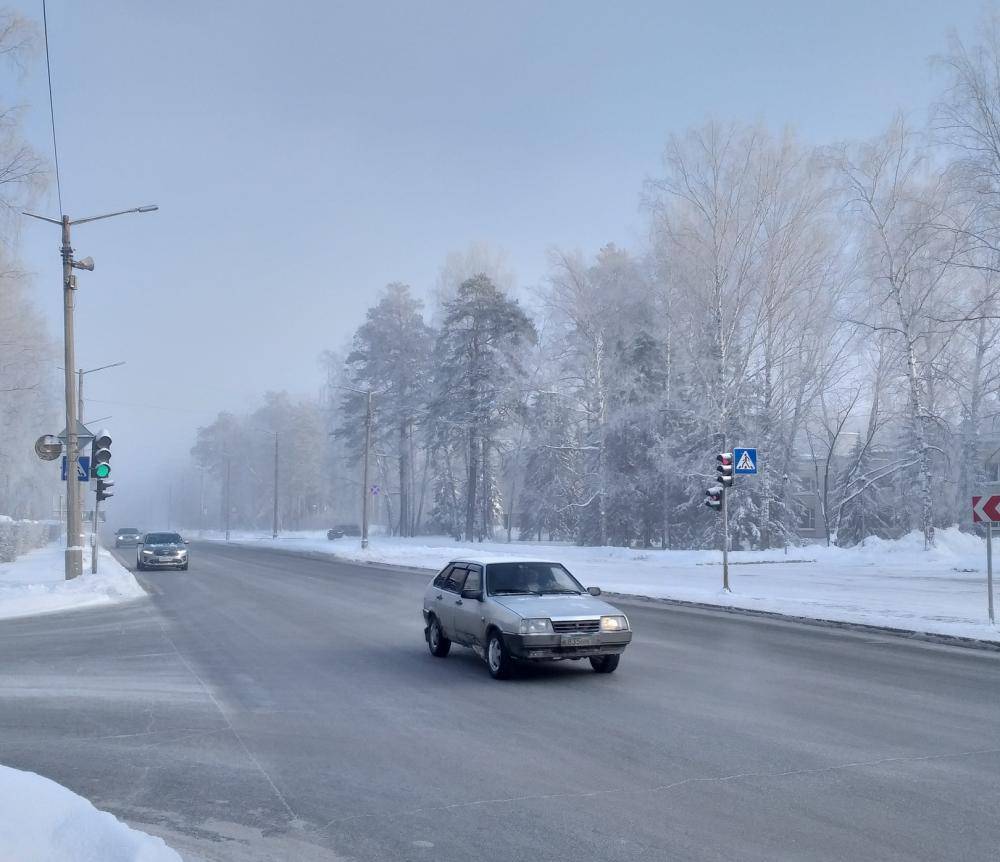 Тех помочь на дорогах. Бердск зимой фото.