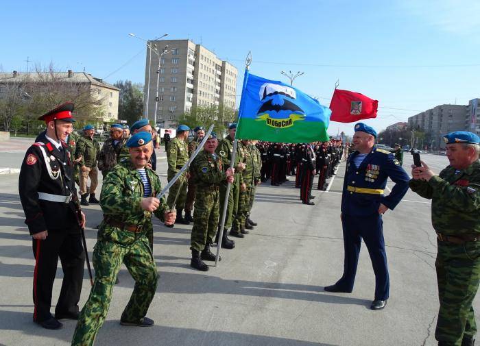 Новости сегодня 7 мая. Бердск парад. Парад Победы. Парады 9 мая. 9 Мая парад Победы.