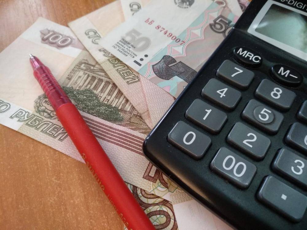 С 1 октября бюджетникам Новосибирской области повышают зарплату