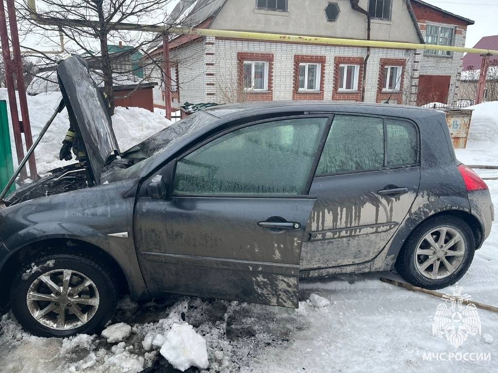 Автомобиль сгорел в Бердске 8 марта